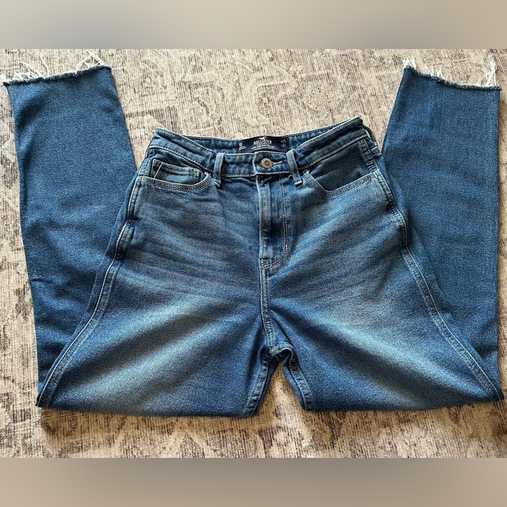 Hollister Distressed Blue Straight-Leg Jeans - Picture 4 of 4